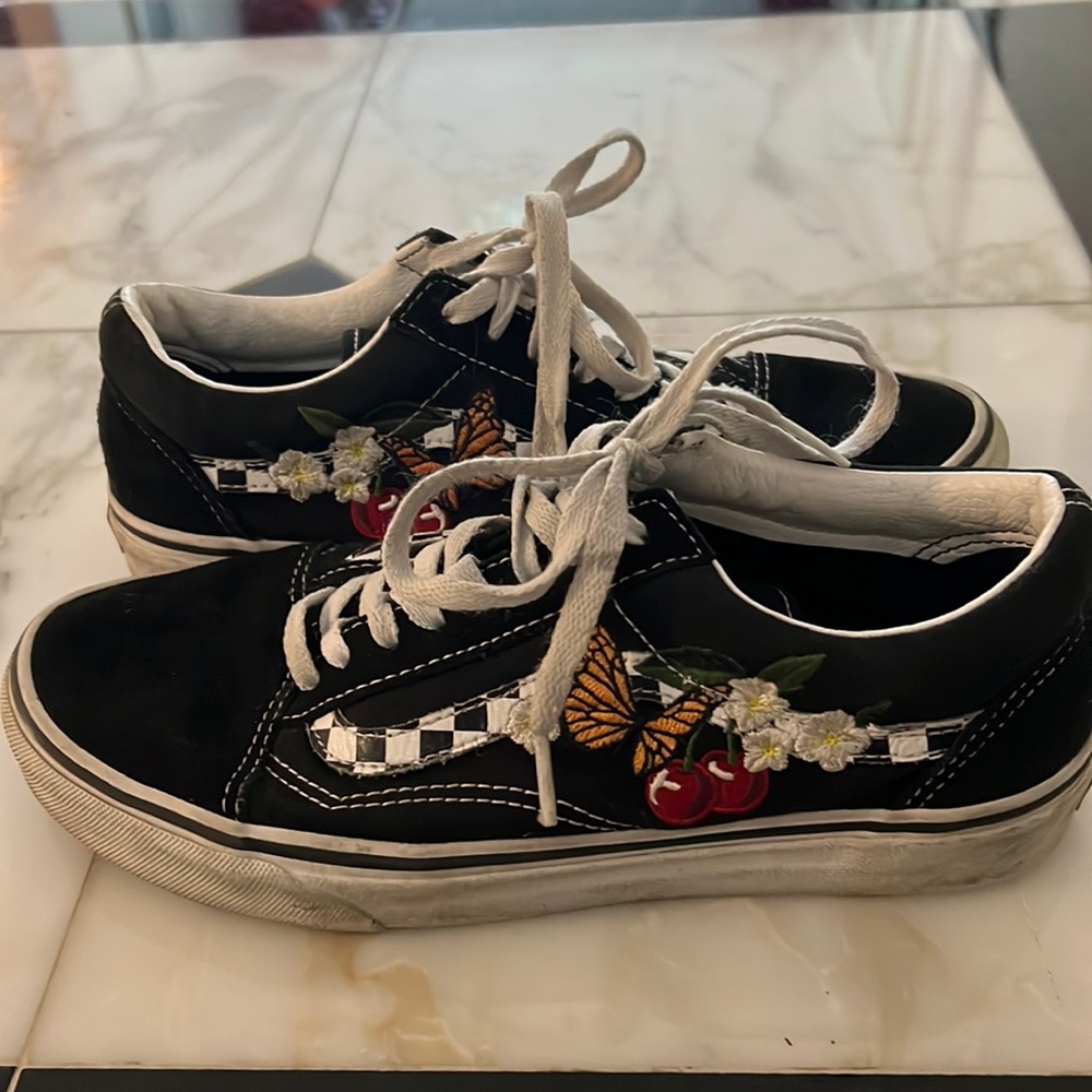 Vans rare embroidered shoe